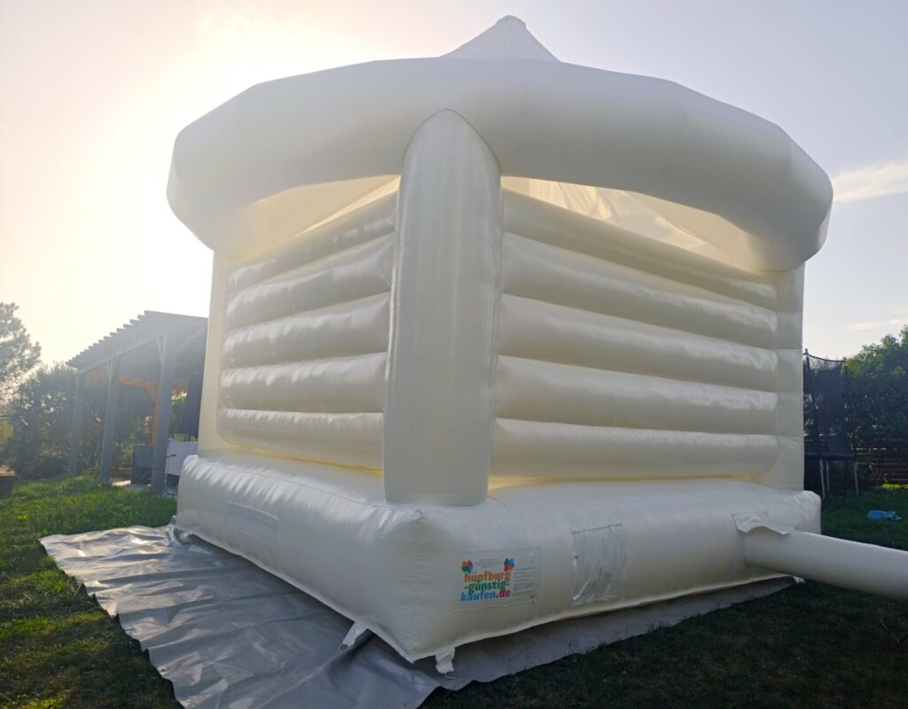 chateau-gonflable-mariage